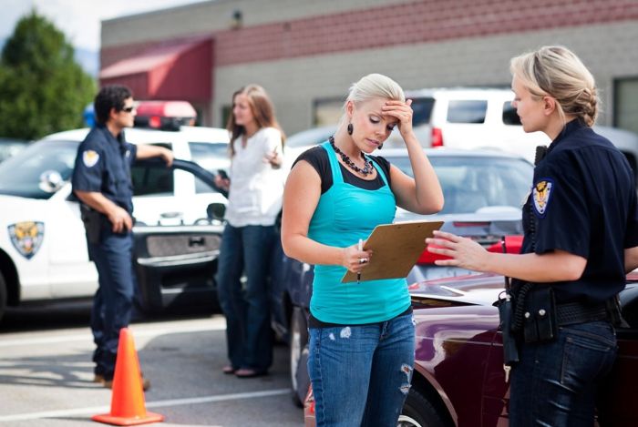 Peopled involved in a car  accident in Miami.